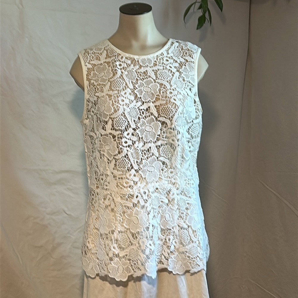 CABI NEEDLE OFF WHITE LACE SLEEVELESS ZIP BACK SHELL CABI SZ M